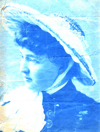 Cyanotype of an unknown woman in hat